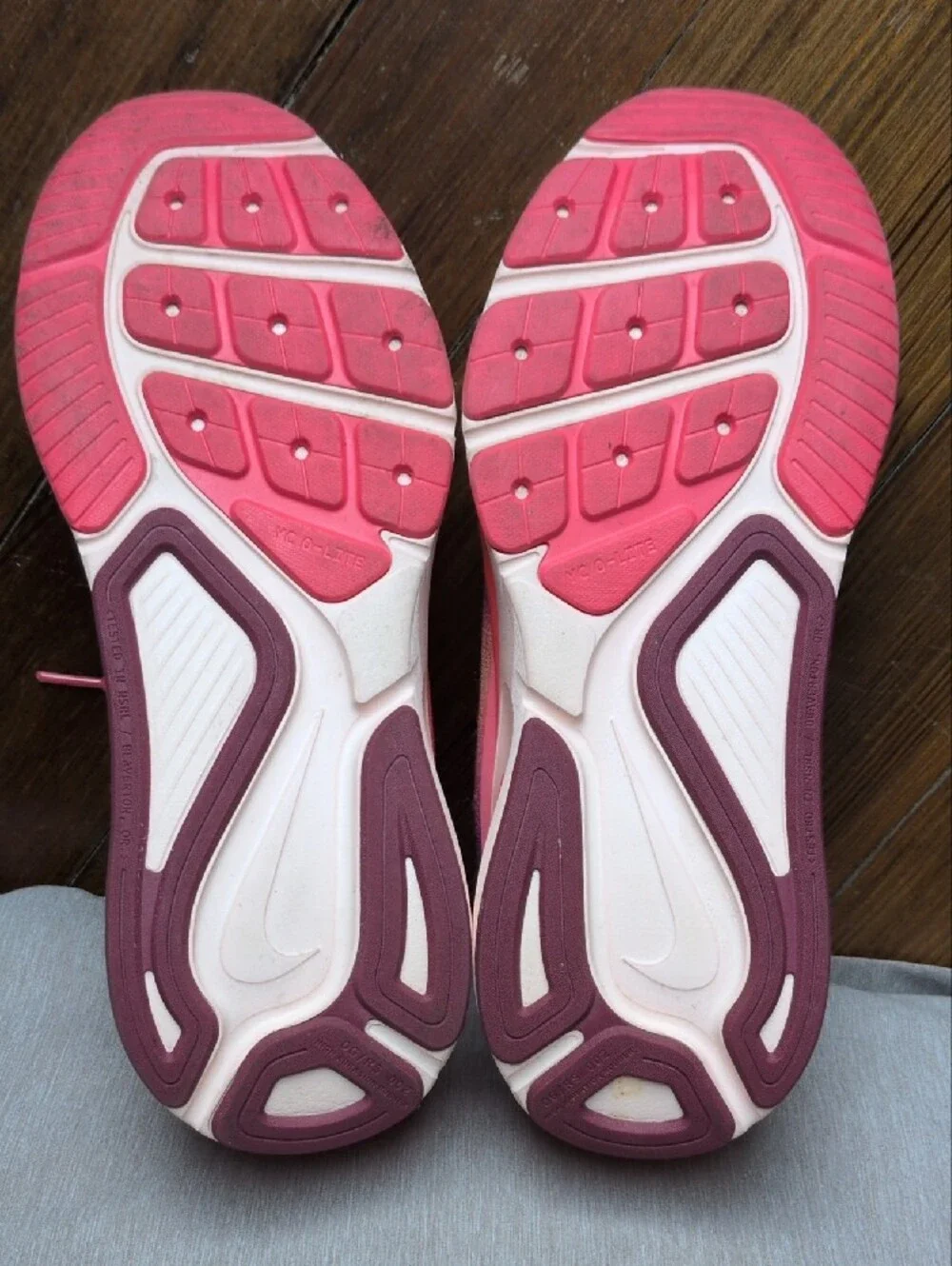 Nike Structure 26 - Pink Purple Gradient